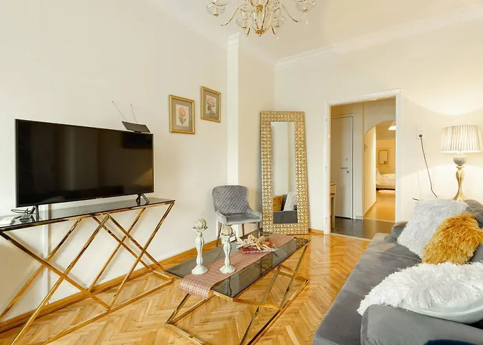 Endless View Center *