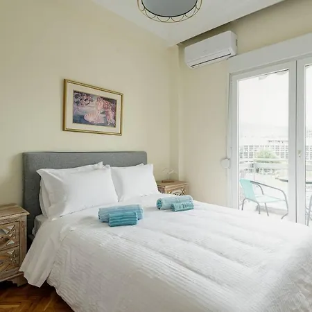 Endless View Center Apartment